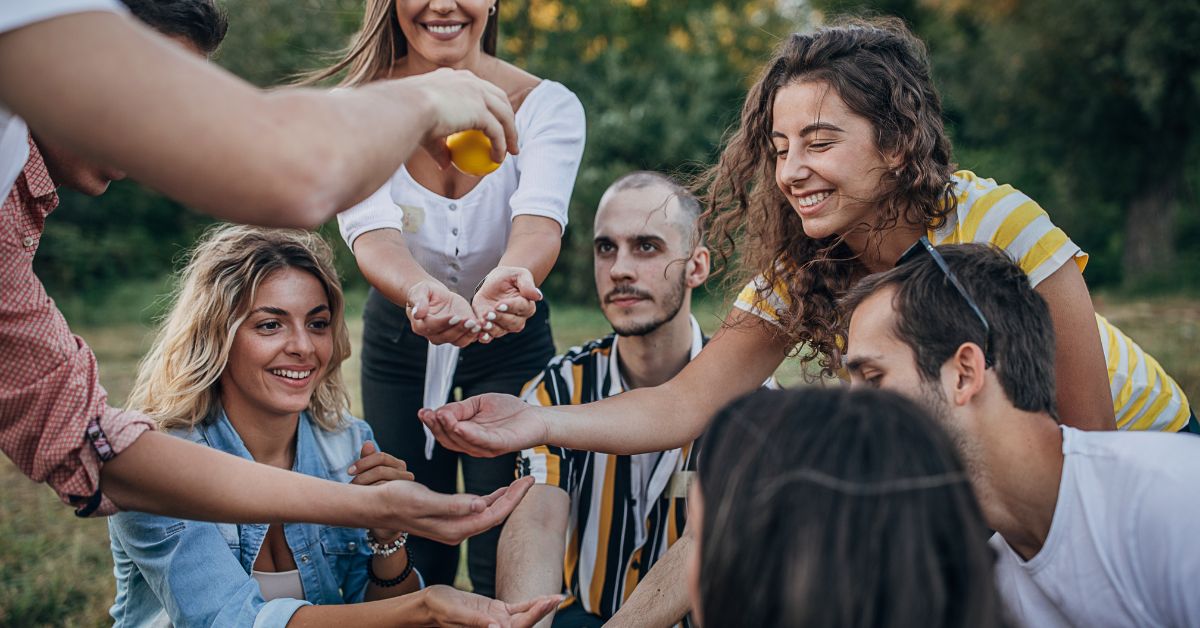 ימי גיבוש רגועים ומלאי טעם: כל היתרונות שבטיול בין כרמים